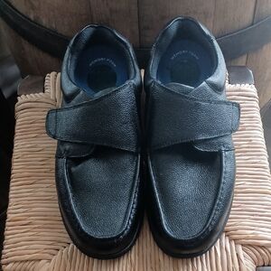Nunn Bush Black Leather Velcro Slip-On Loafers